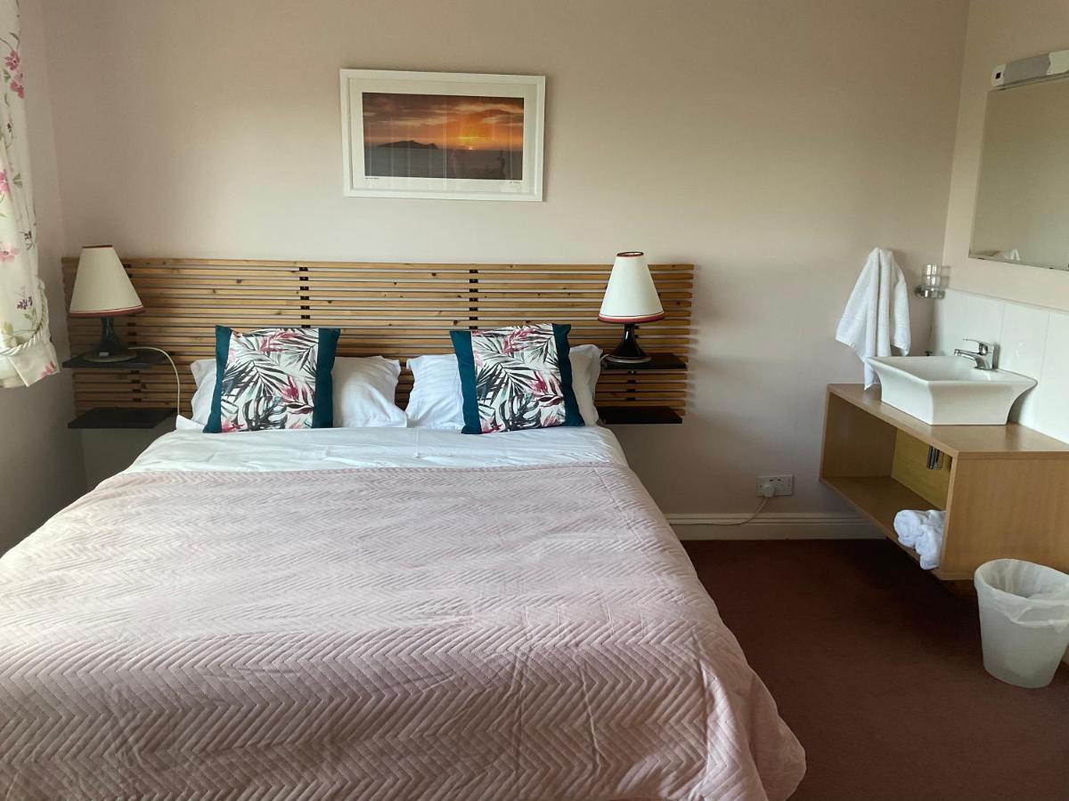 Brownes Bed and Breakfast Emlagh East Εξωτερικό φωτογραφία