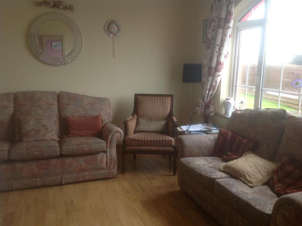 Brownes Bed and Breakfast Emlagh East Εξωτερικό φωτογραφία